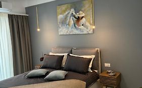 Cozy City Center Apartment